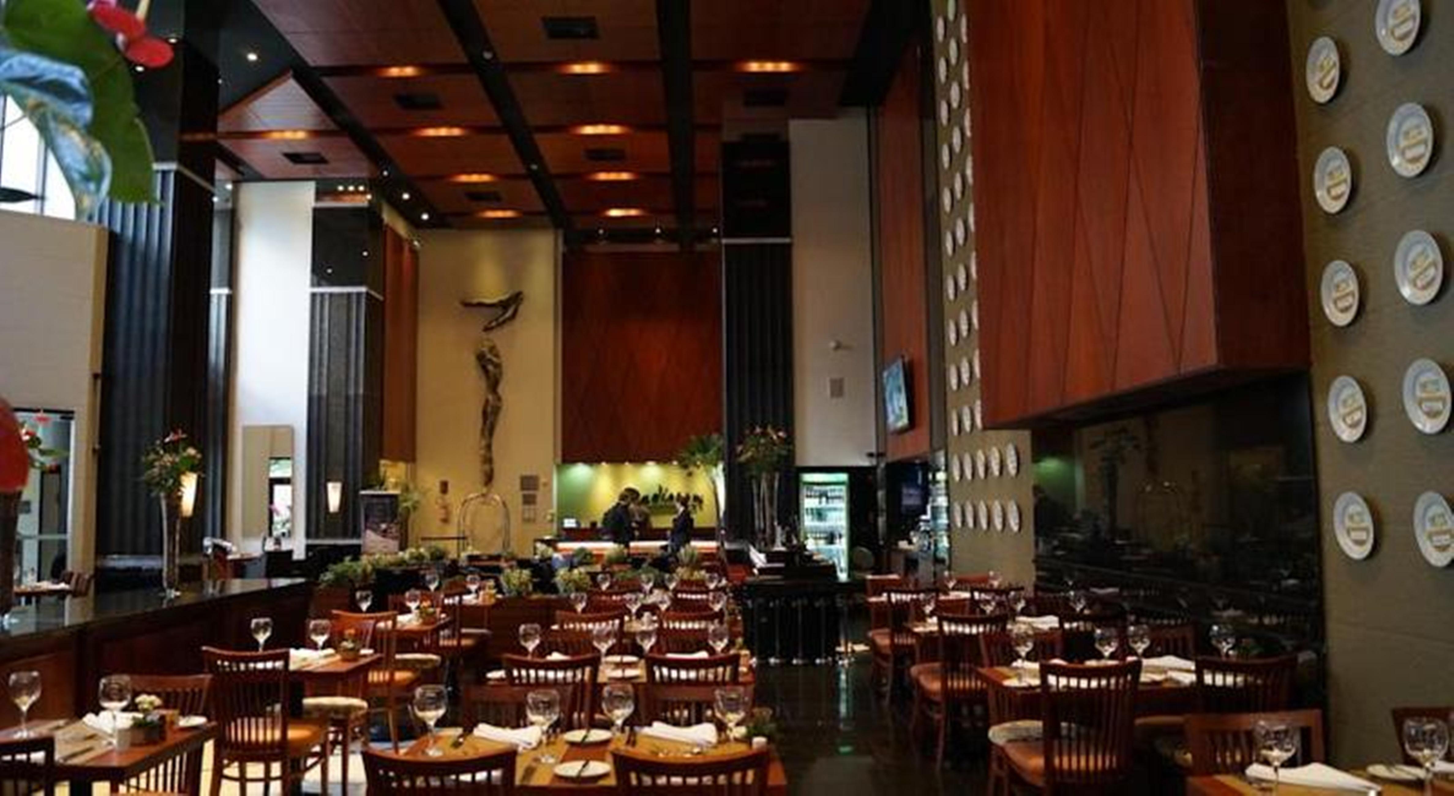 拉迪森库里蒂巴酒店 库里提巴 外观 照片 Interior of the restaurant