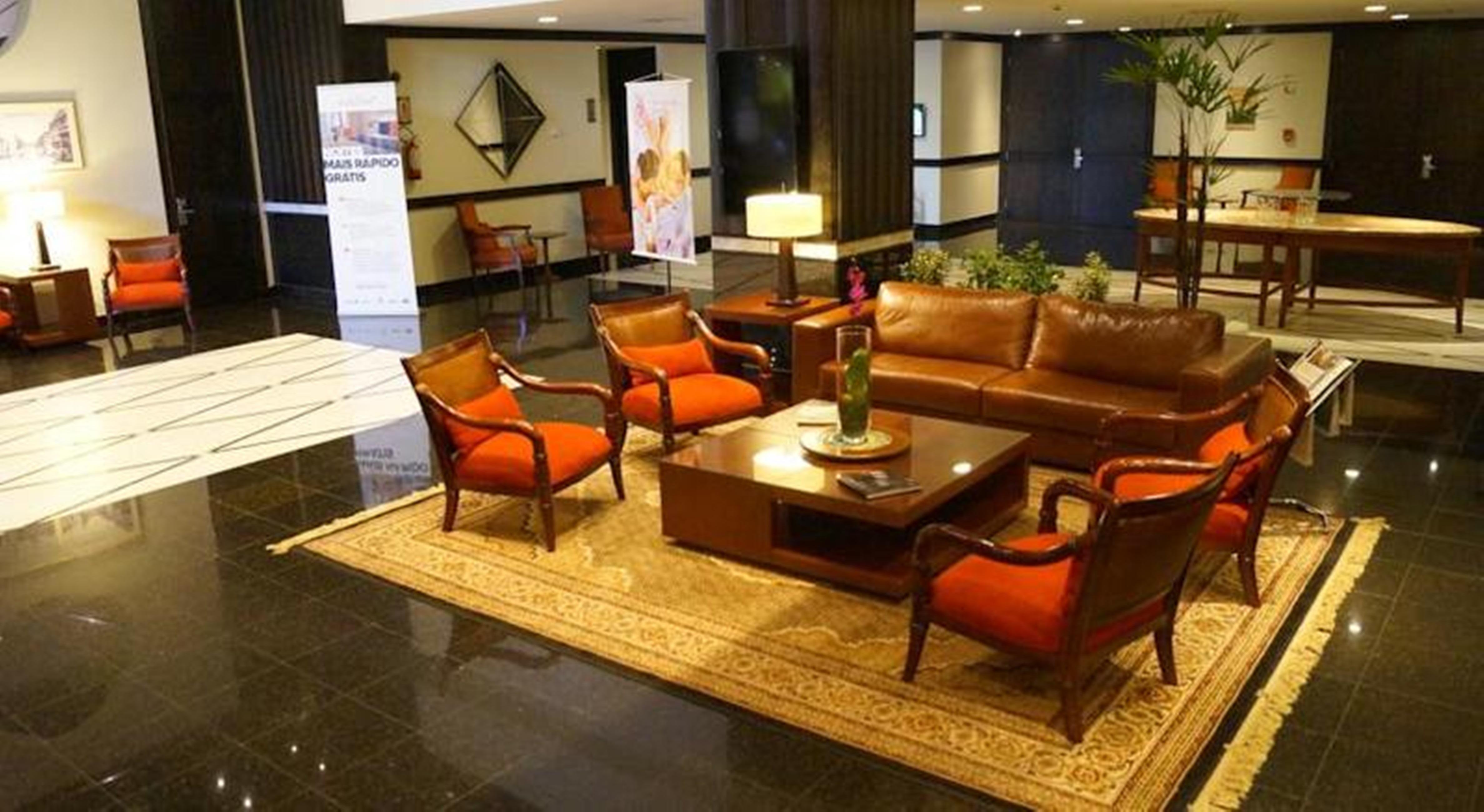 拉迪森库里蒂巴酒店 库里提巴 外观 照片 The lobby of the hotel