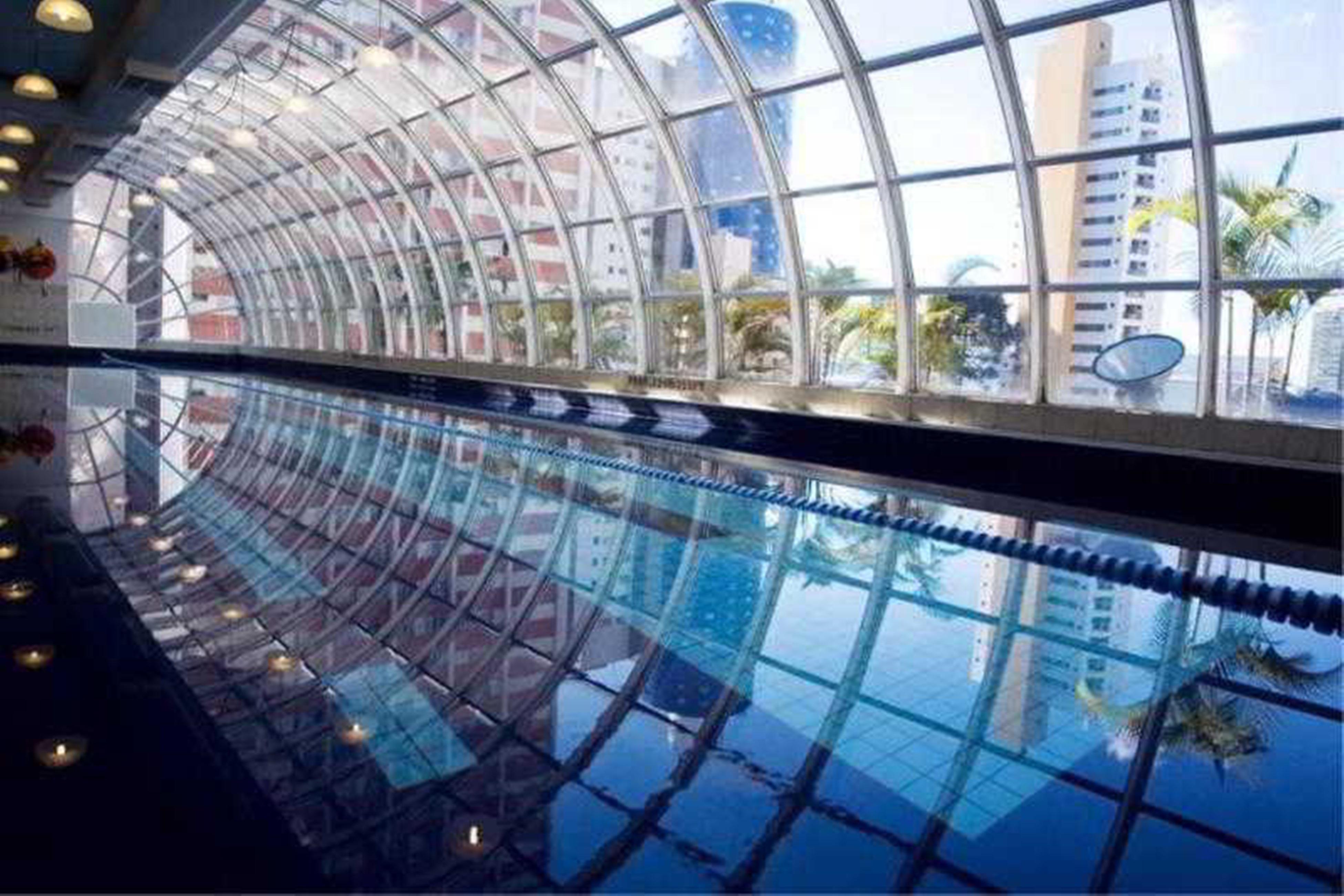 拉迪森库里蒂巴酒店 库里提巴 外观 照片 The glass ceiling of the lobby