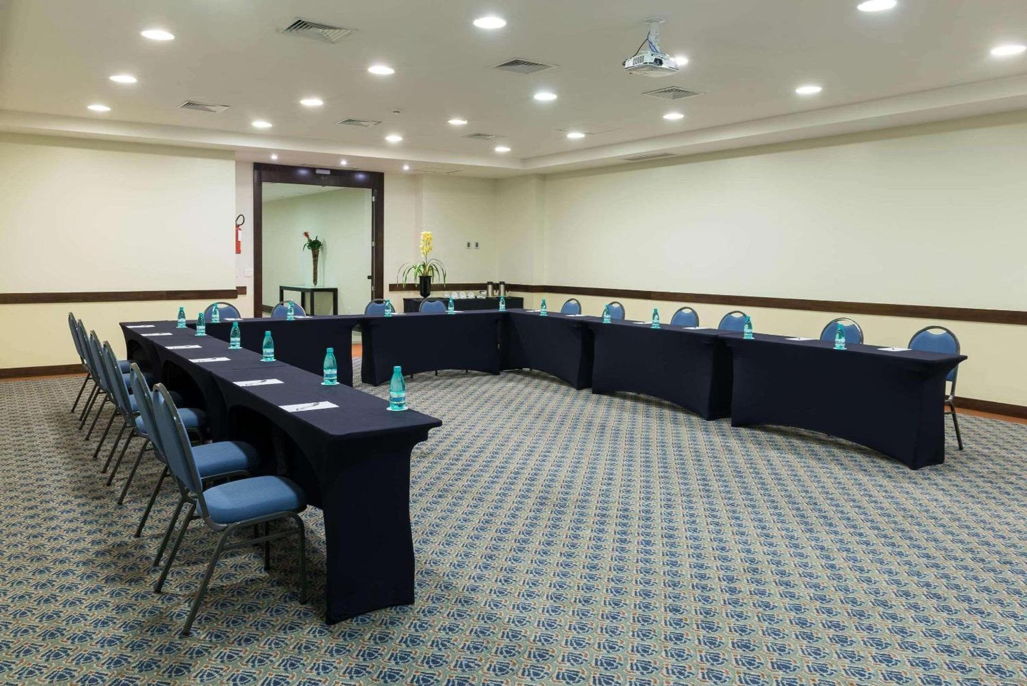 拉迪森库里蒂巴酒店 库里提巴 外观 照片 Meeting room