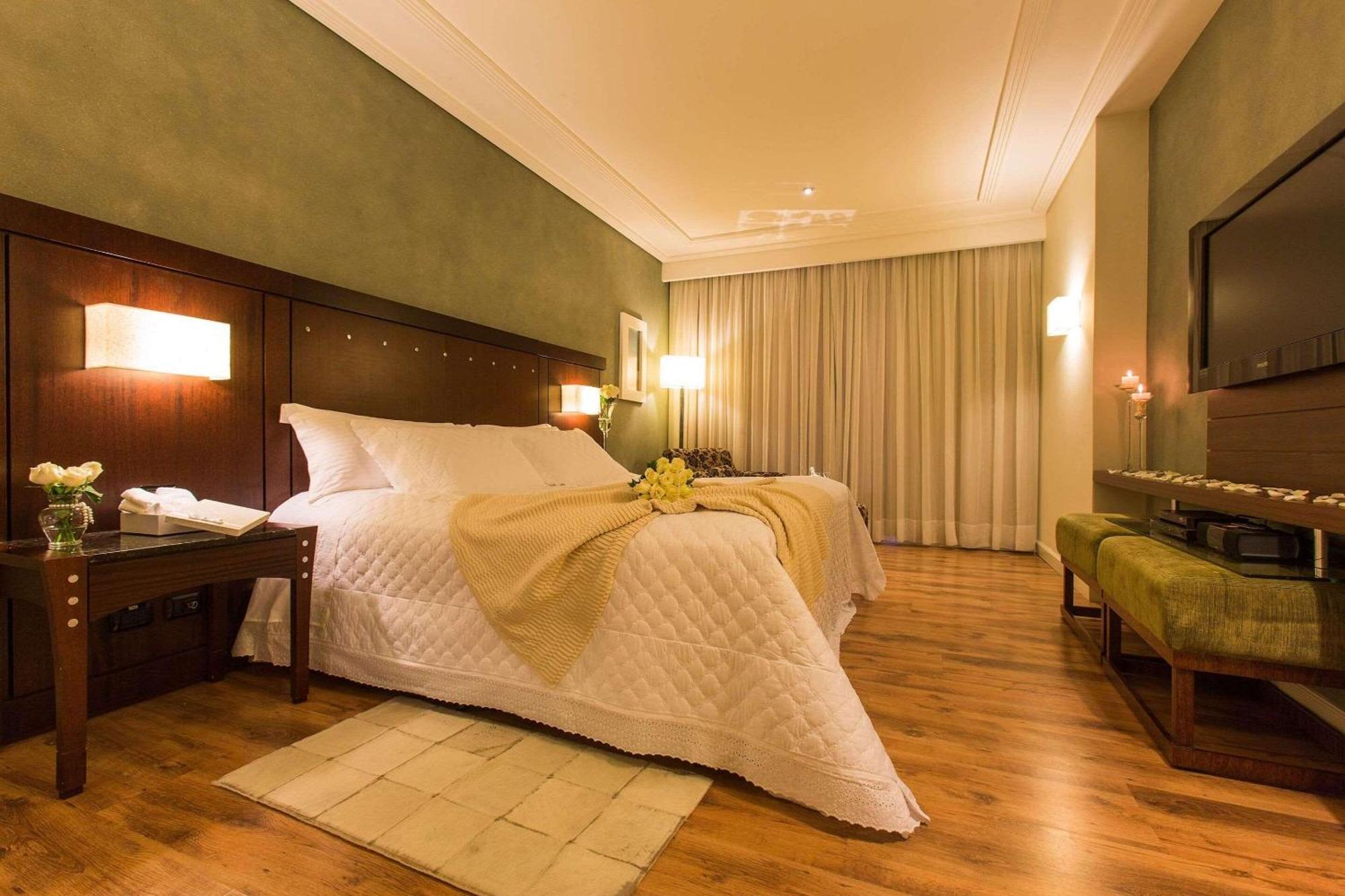 拉迪森库里蒂巴酒店 库里提巴 外观 照片 A room at the hotel